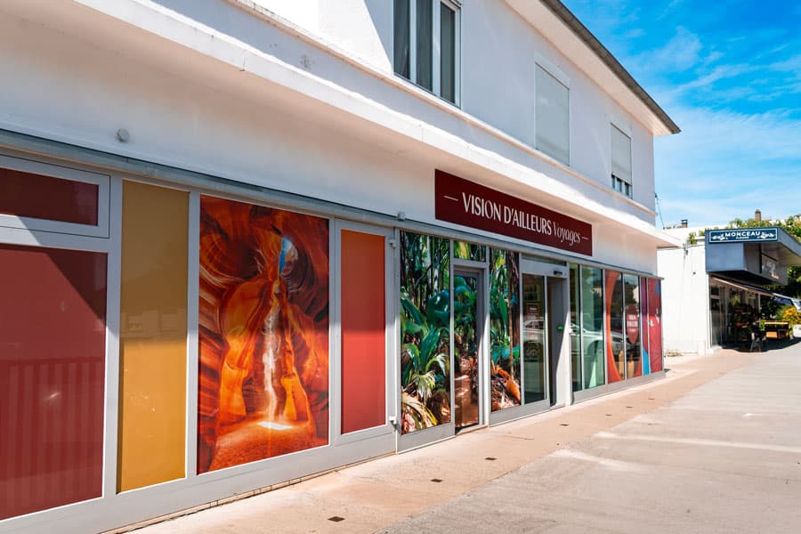 La devanture de l'agence Vision d'Ailleurs Voyages à Talant, près de Dijon